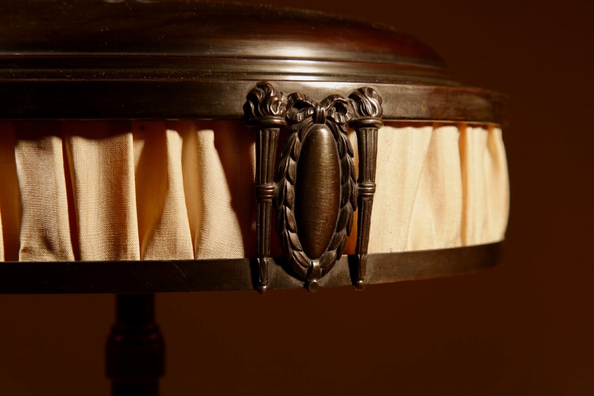 Jugendstil / Art Deco Very Stylish Table Lamp Possibly North American.-photo-1