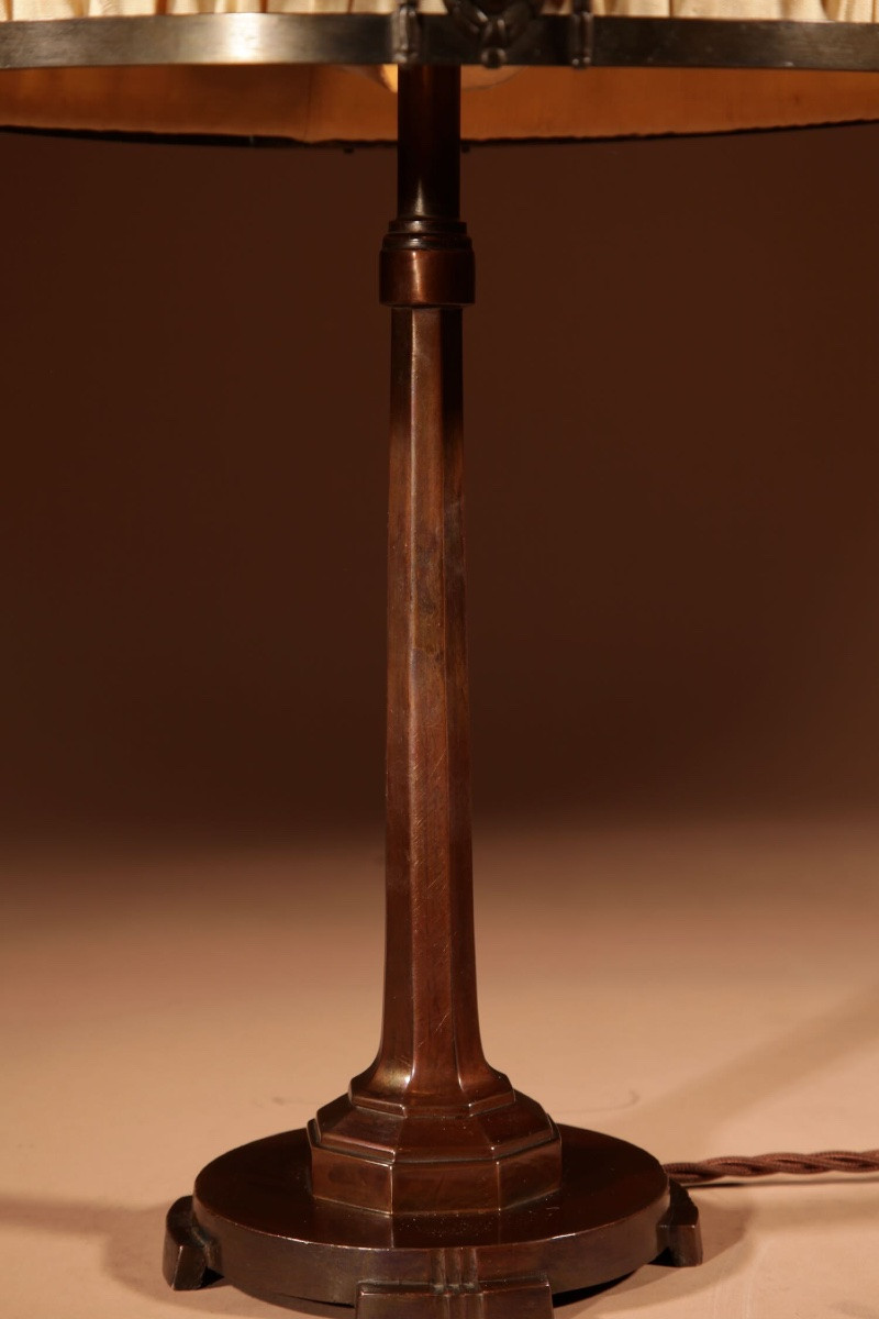 Jugendstil / Art Deco Very Stylish Table Lamp Possibly North American.-photo-4