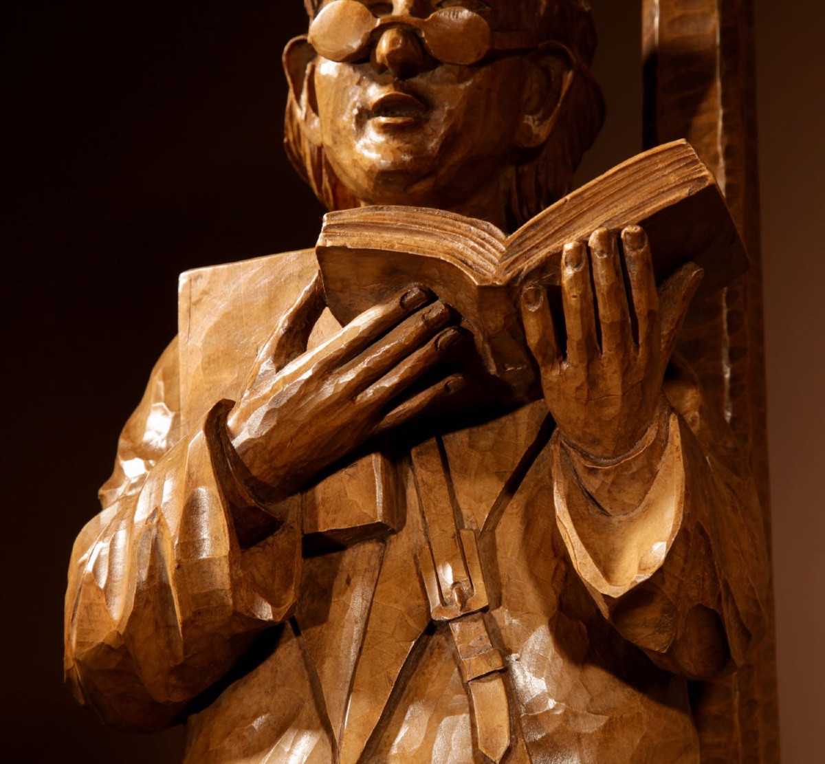 Sculpture amusante d'un bibliophile/rat de bibliothèque ukrainien.-photo-6