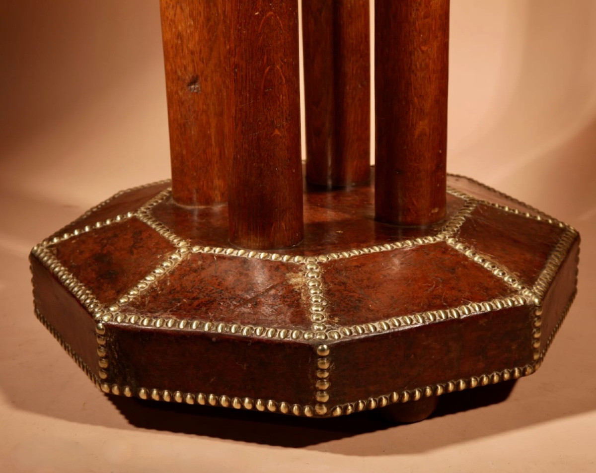 Table d'appoint Art Déco recouverte de cuir clouté, France, 1920-1930-photo-4