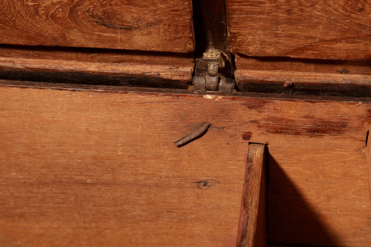 Dutch Colonial Chest In Hardwood And Engraved Brass, 18th Century.-photo-7