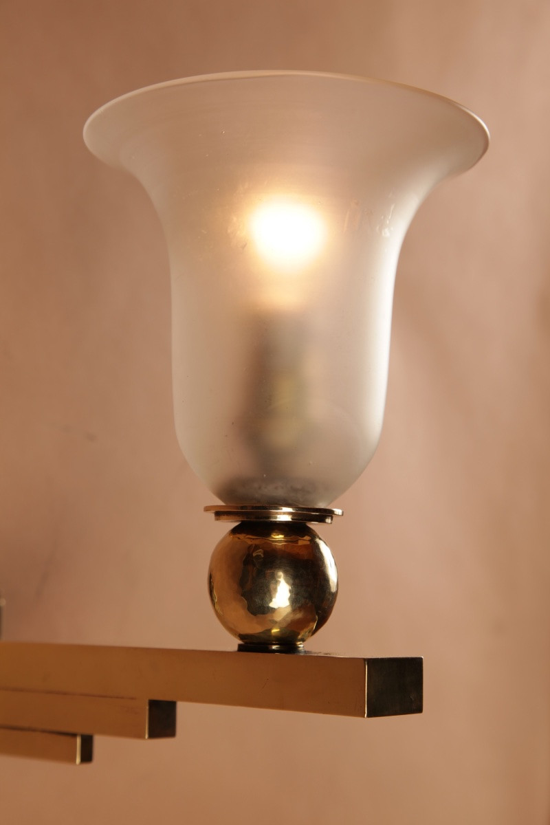 Very Elegant Art Deco Brass Wall Light.-photo-1