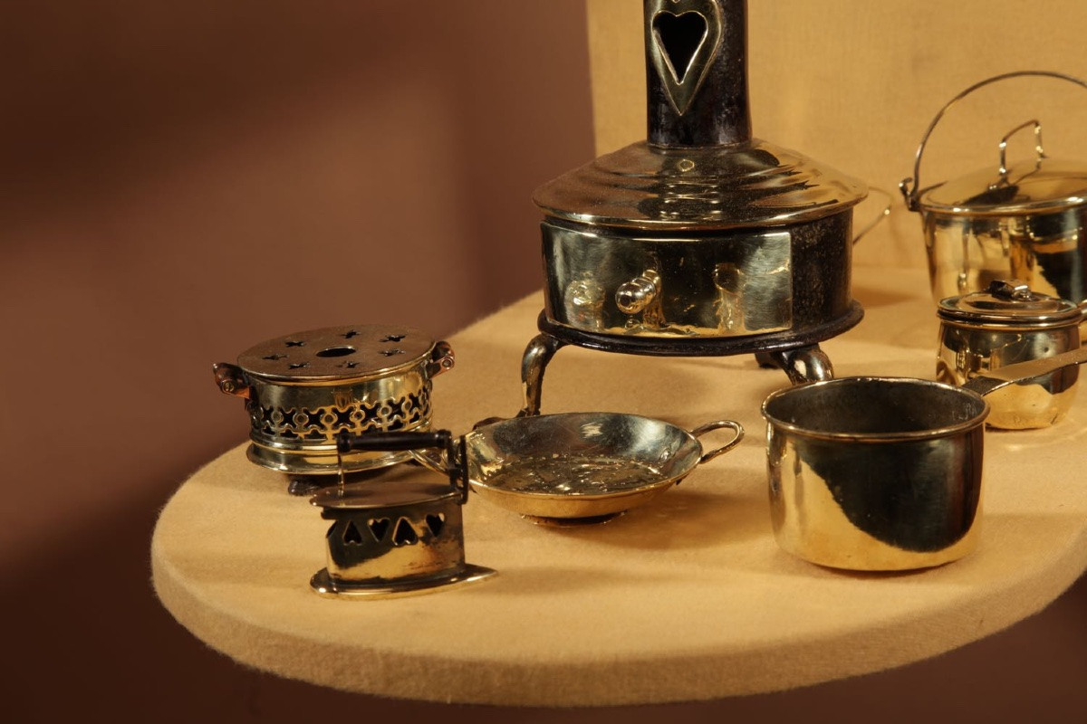  Unusual Model Of A Flat Tub Stove Continental Circa 1880/1900-photo-2