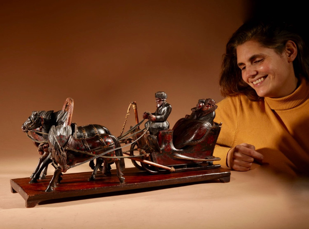 Sculpture de Bogorodskoe, Troïka très finement sculptée d'art populaire russe.-photo-3