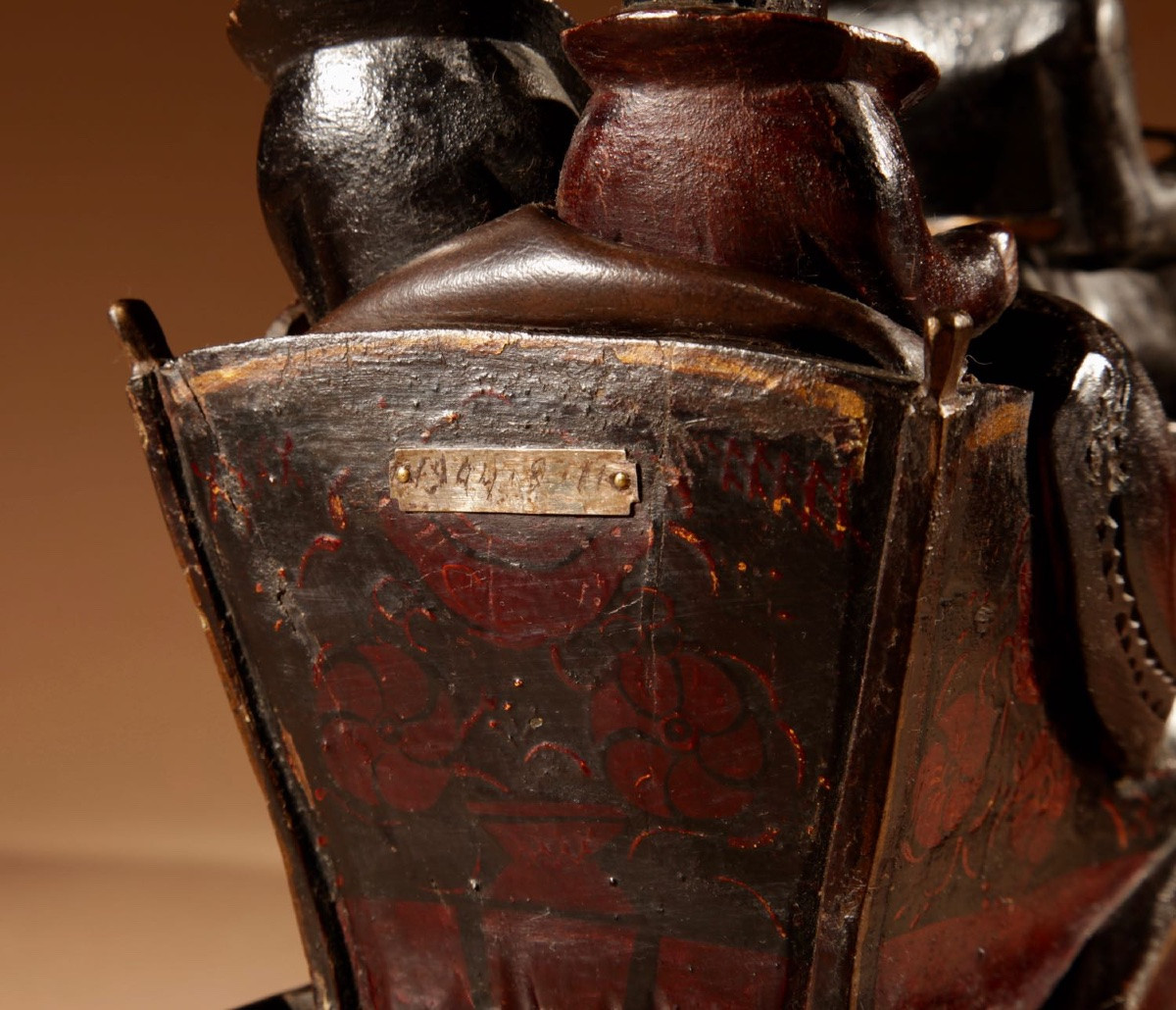 Sculpture de Bogorodskoe, Troïka très finement sculptée d'art populaire russe.-photo-1