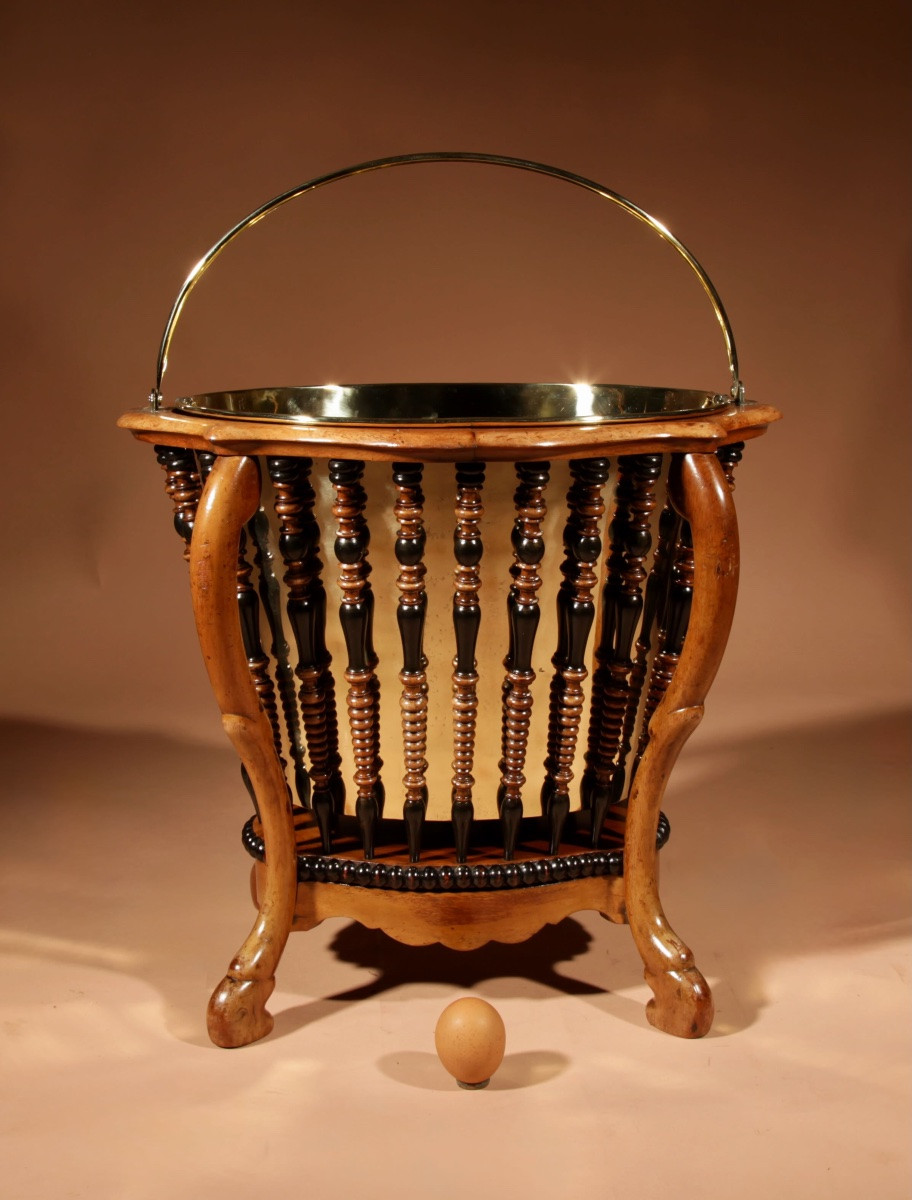 A Victorian Period Magnificent Rare Oval Walnut Peat Bucket / Tea Stove Circa 1850-photo-2
