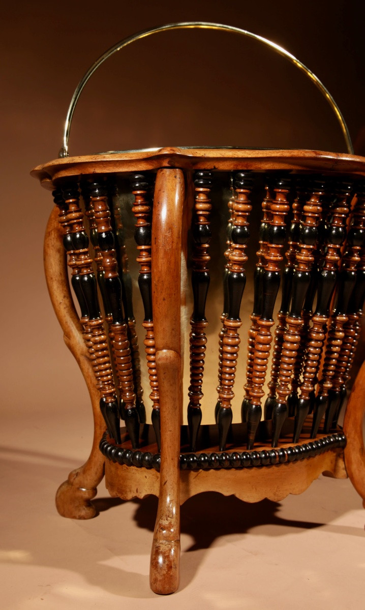 A Victorian Period Magnificent Rare Oval Walnut Peat Bucket / Tea Stove Circa 1850-photo-4