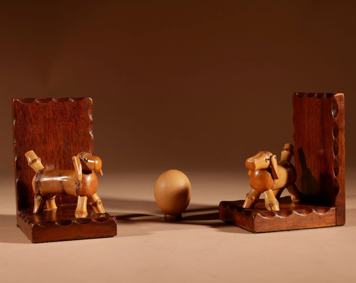 An Unusual Amusing Pair Of Art Deco Bamboo Dogs Bookends, Circa 1920-40-photo-3