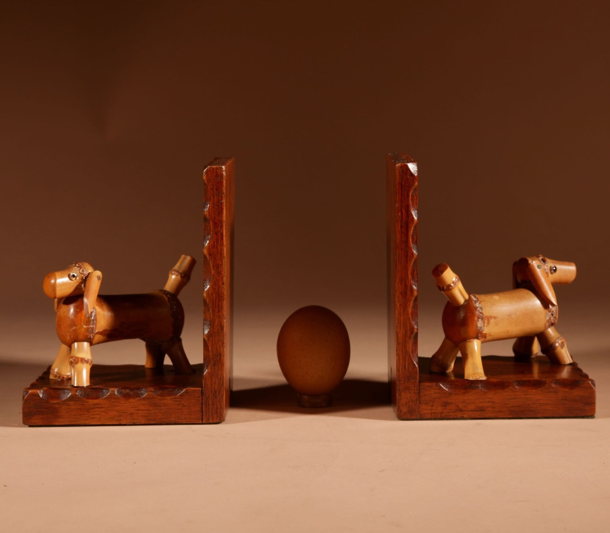 An Unusual Amusing Pair Of Art Deco Bamboo Dogs Bookends, Circa 1920-40-photo-4