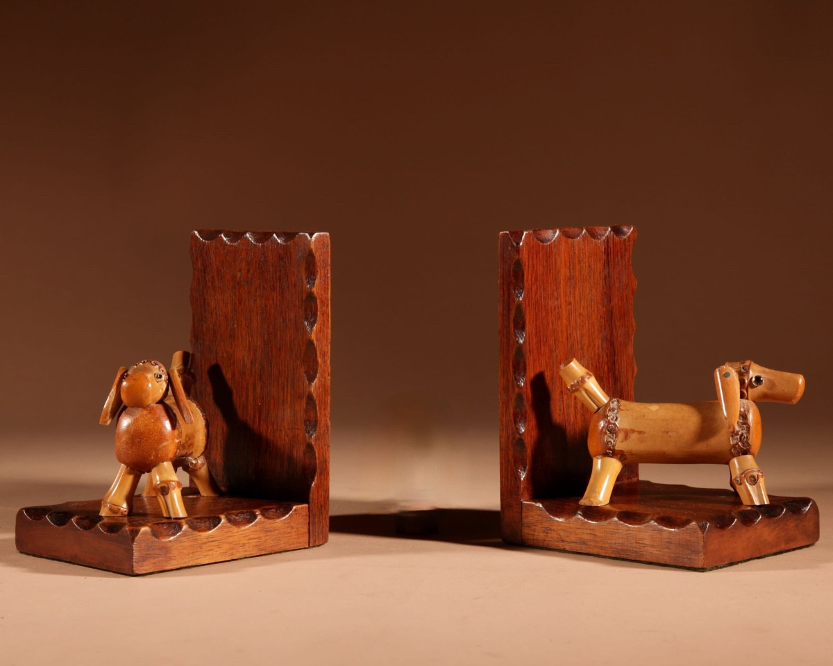 An Unusual Amusing Pair Of Art Deco Bamboo Dogs Bookends, Circa 1920-40