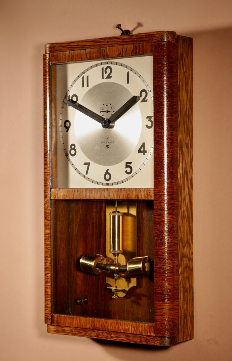 Junghans Ato Stylish Early Electric Oak Wall Clock.-photo-2
