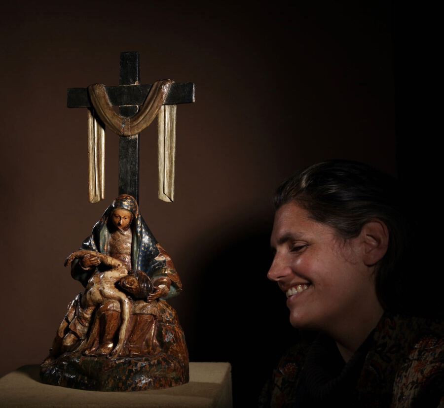    A Fine Spanish Pieta Circa 1750.-photo-2