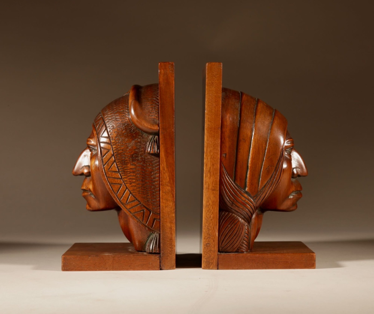 Paire de serre-livres sculptés Art Déco en bois dur, signés V. Ramirez, Bolivie, vers 1920-1940-photo-4