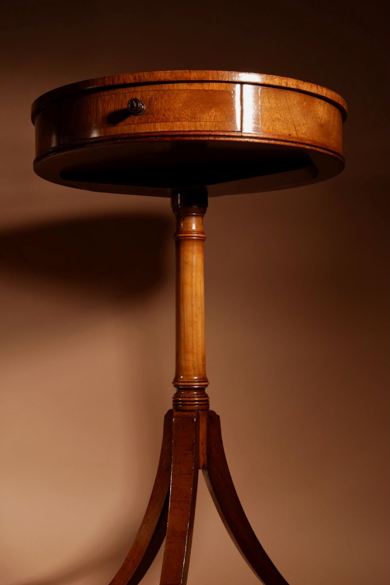 Paire de guéridons/tables d'appoint en acajou blond, style édouardien (1901-1910). -photo-5