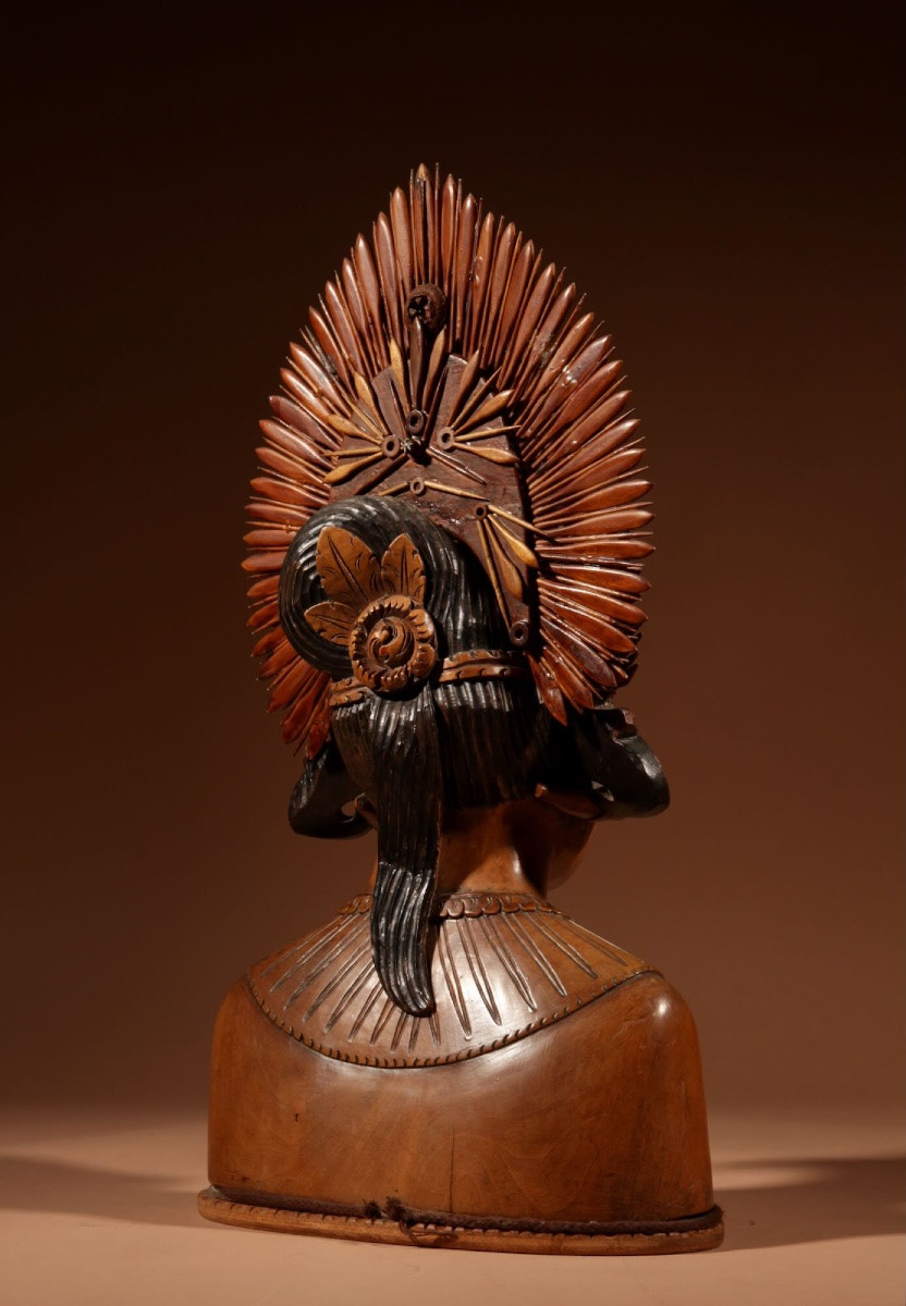 Grande sculpture de haute qualité, sculptée et peinte, représentant une danseuse Janger indonés-photo-3