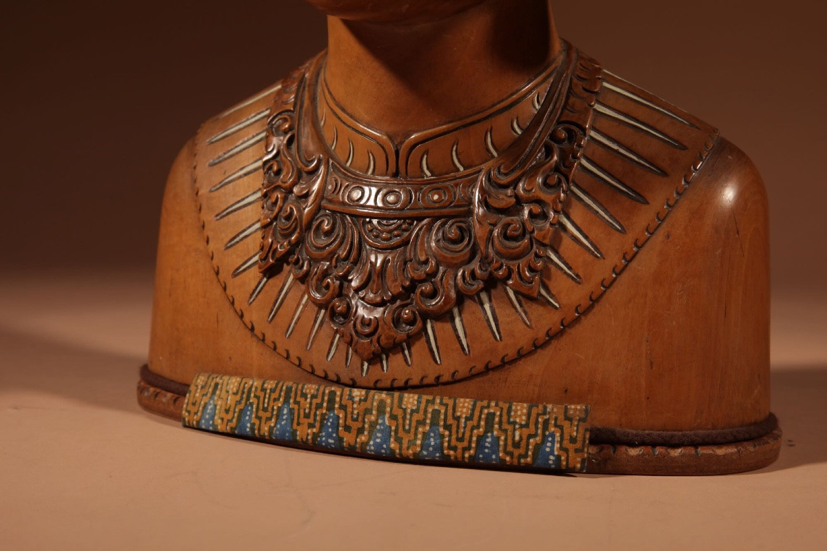 Grande sculpture de haute qualité, sculptée et peinte, représentant une danseuse Janger indonés-photo-7