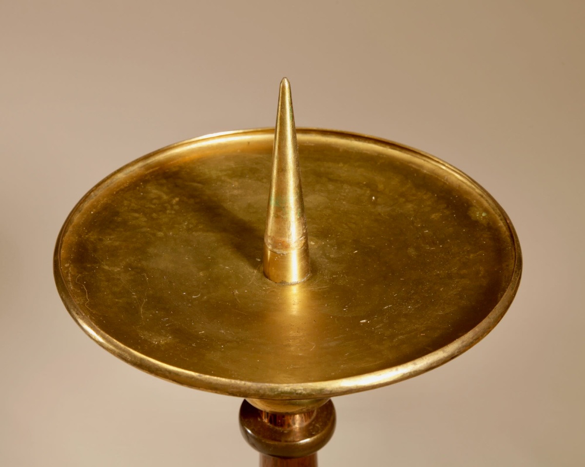  Six grands  bougeoirs à picots en cuivre et laiton, de style Art nouveau/Art déco, école -photo-7