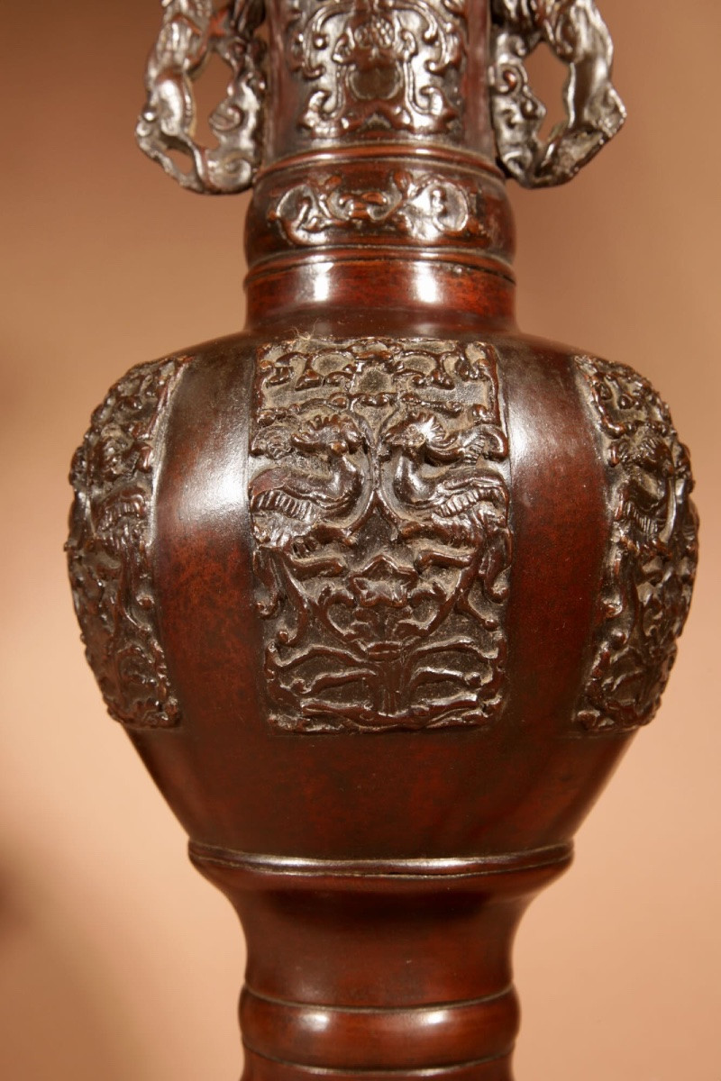 Paire de grandes lampes de table japonaises en bronze, très fines, époque Meiji (1868-1912).-photo-1