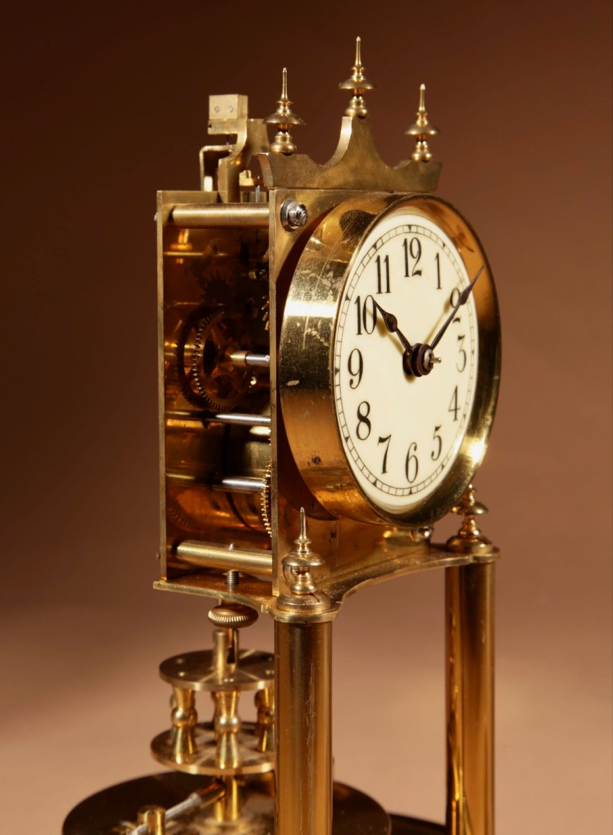 Pendule à torsion signée BHA, datant de l'année 1900. -photo-1