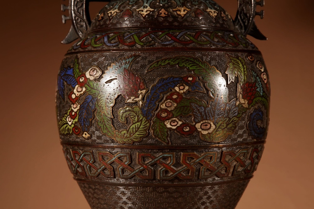 Grande et impressionnante lampe de table japonaise en bronze champlevé.-photo-5