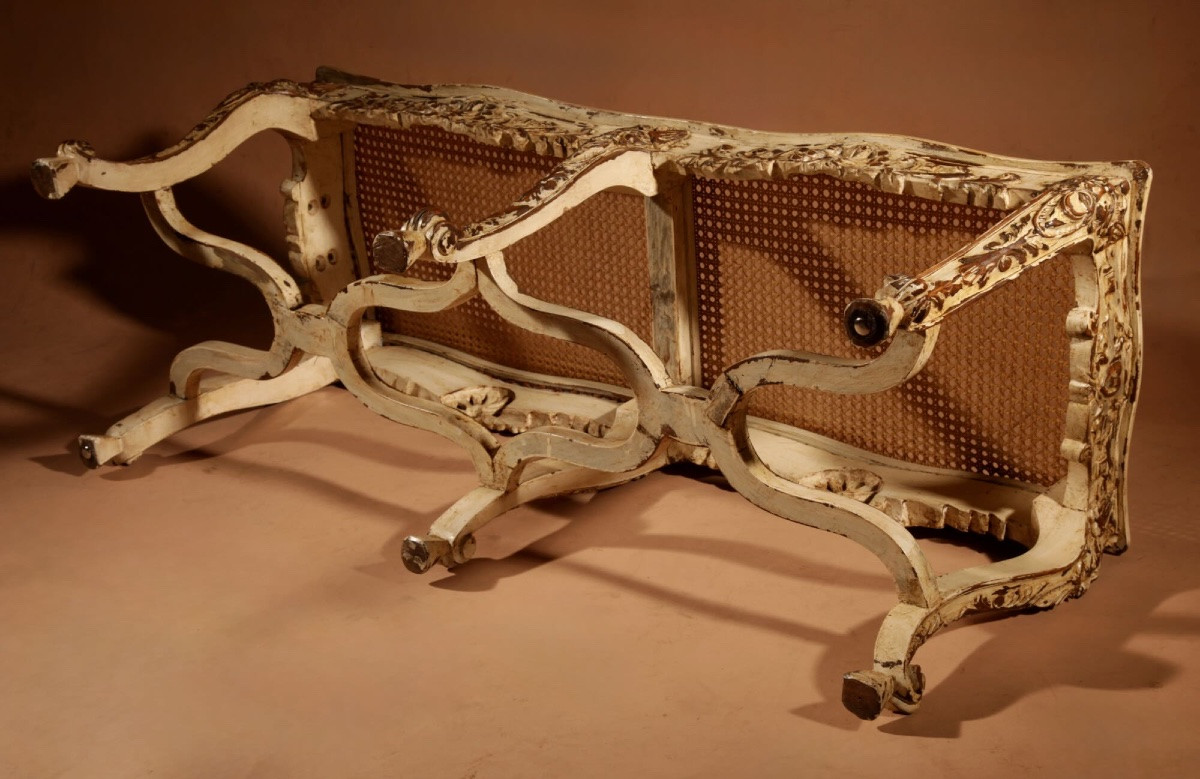 Banquette de fenêtre sculptée de style Régence, pouvant également servir de table basse ou de -photo-7