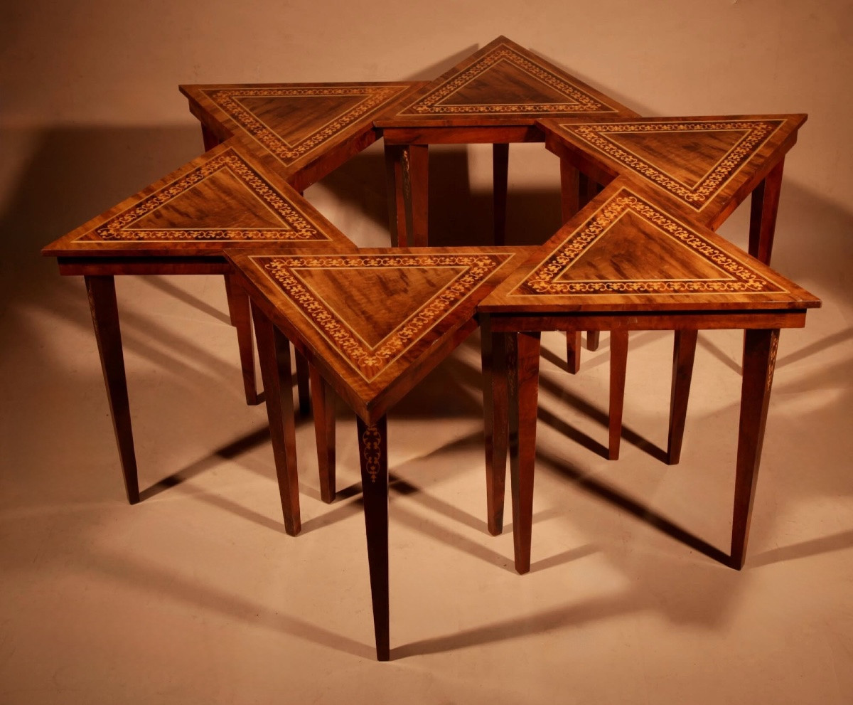 Ensemble de six tables basses hexagonales italiennes Sorrento en noyer,  datant des années 1950-photo-3