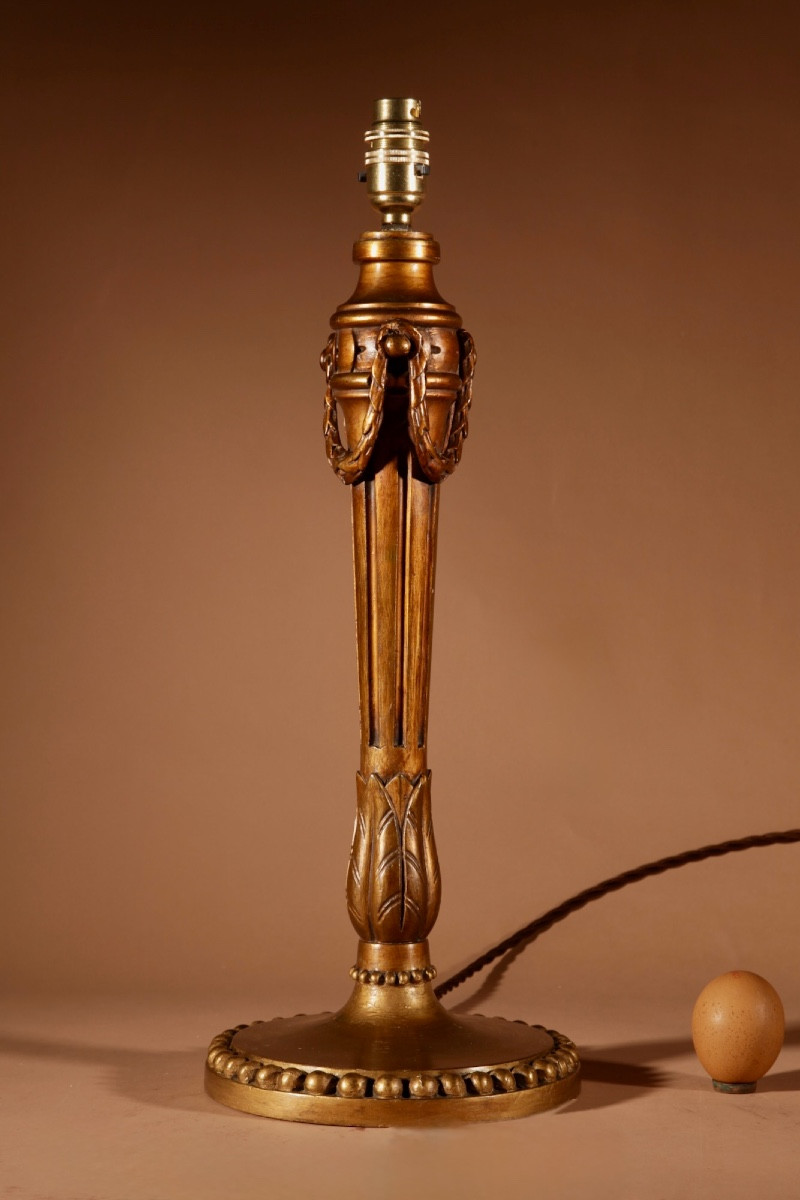 Lampe de table Louise Seize, sculptée et dorée à la feuille, vers 1920. -photo-3