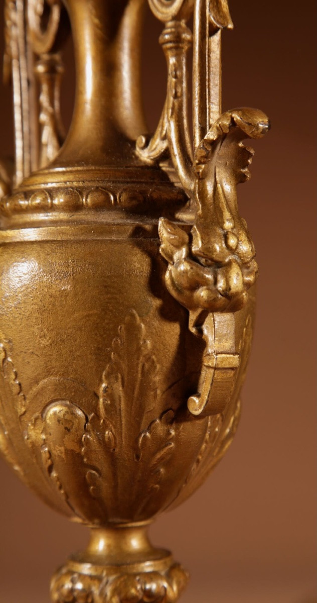  French Louise Seize Style Table Lamp In Gilt Metal, Circa 1900. -photo-4