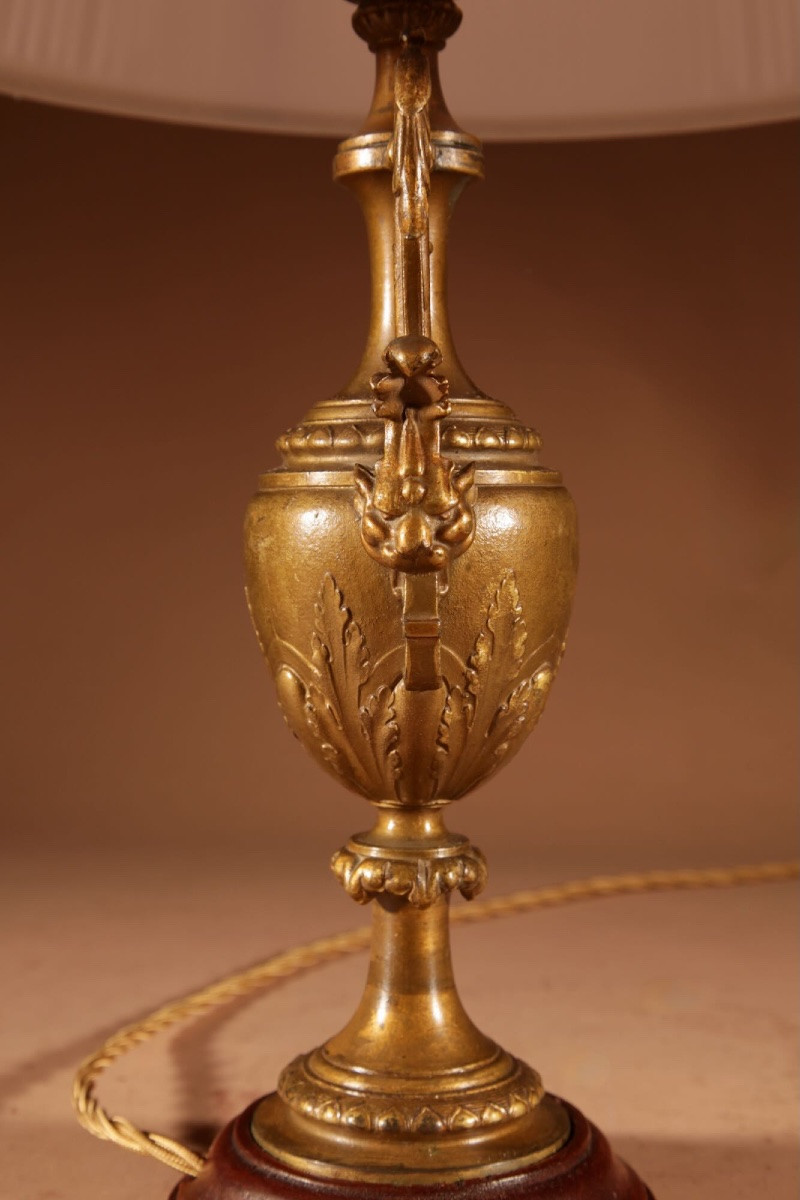  French Louise Seize Style Table Lamp In Gilt Metal, Circa 1900. -photo-3