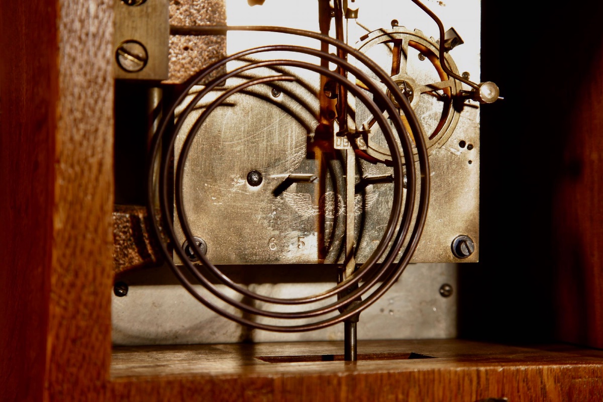 Art Nouveau Very Stylish And Elegant Oak Inlaid Mantel Clock Circa 1900-photo-7