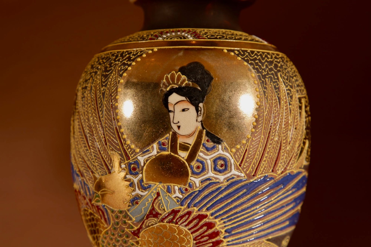 A Pair Of Elegant Small Real Pair Of Japanese Satsuma Table Lamps.-photo-4