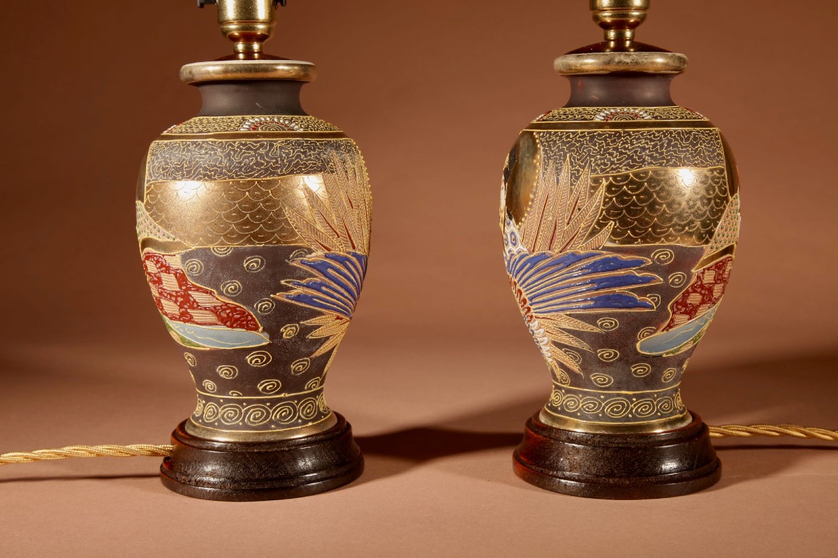 A Pair Of Elegant Small Real Pair Of Japanese Satsuma Table Lamps.-photo-3