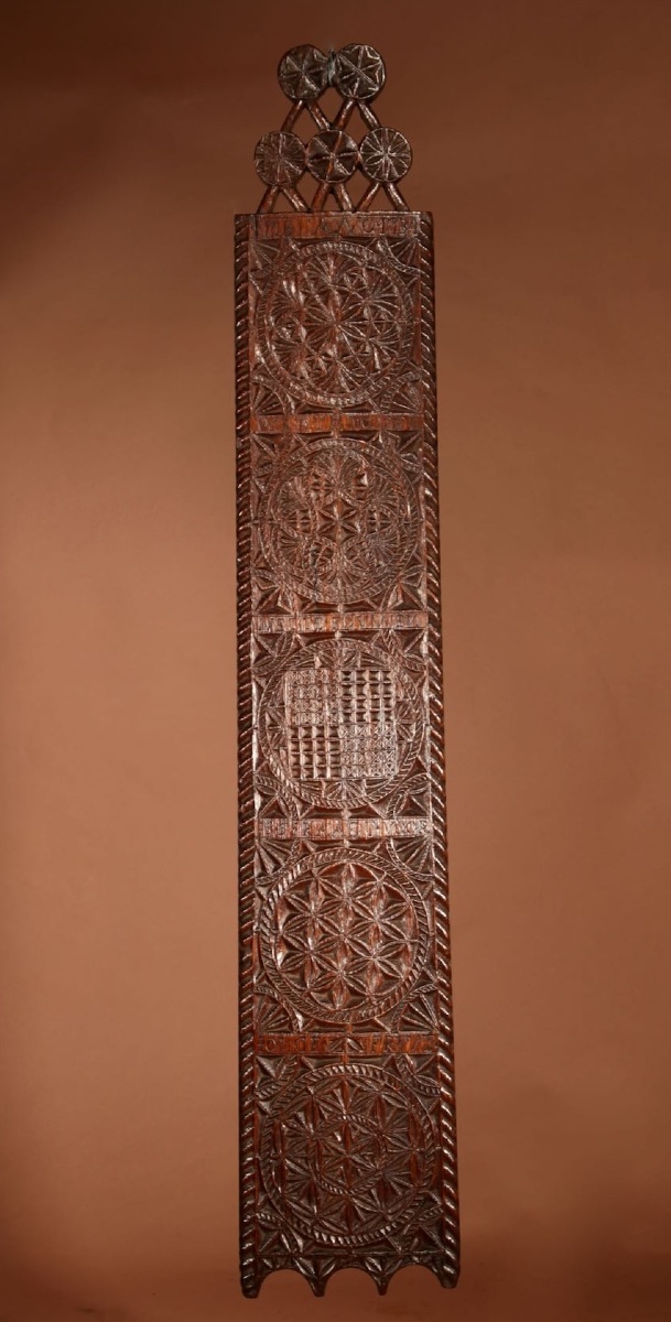 Extremely Fine Larger Then Normal Oak Chip Carved Dutch Frisian Mangle Board With Text, Initial