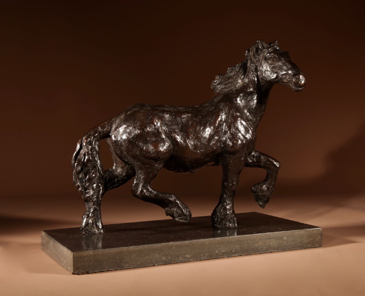 Cheval de trait, puissante sculpture en bronze dans le style de Renée Sintenis (1888-1965).-photo-3