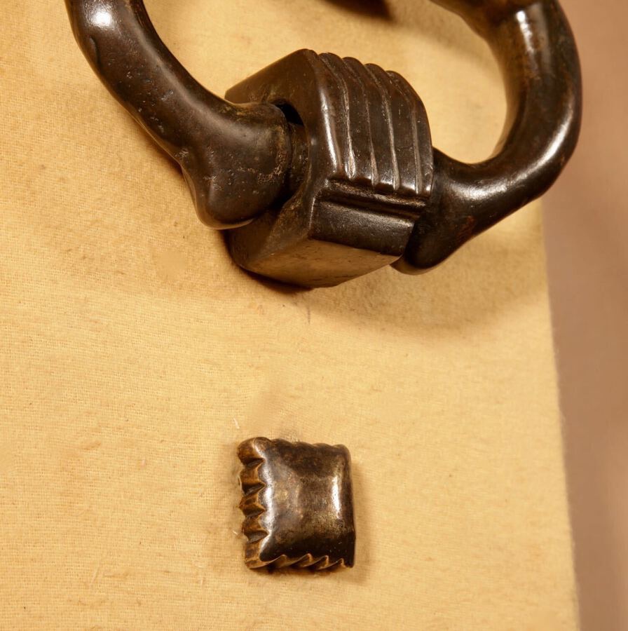 Heurtoir de porte décoratif en bronze, vers 1650-1670-photo-3