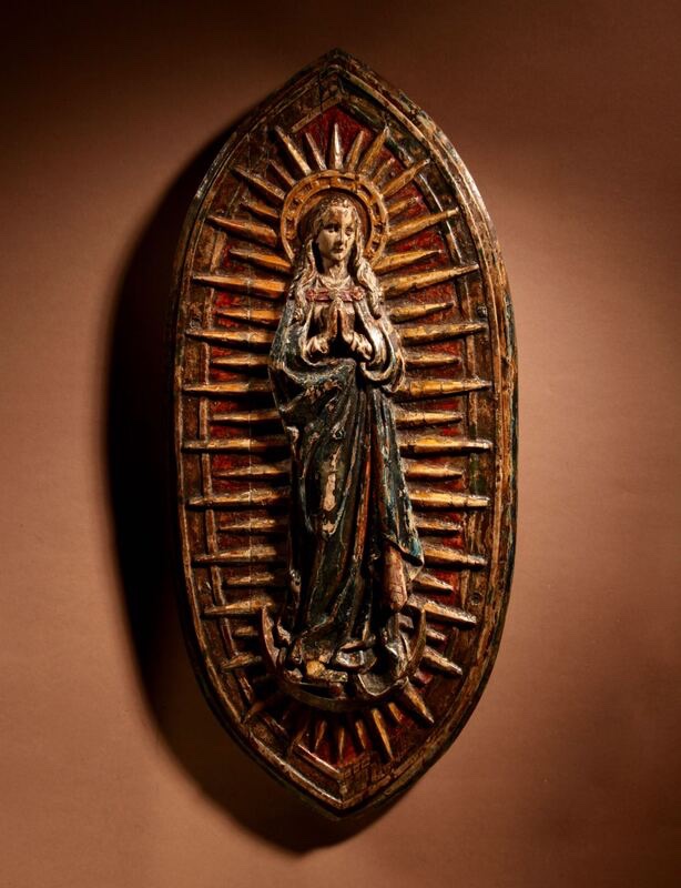   A Very Rare Oak Medieval Sculpture Of A Central Panel From An Altarpiece Of The Praying Virgi