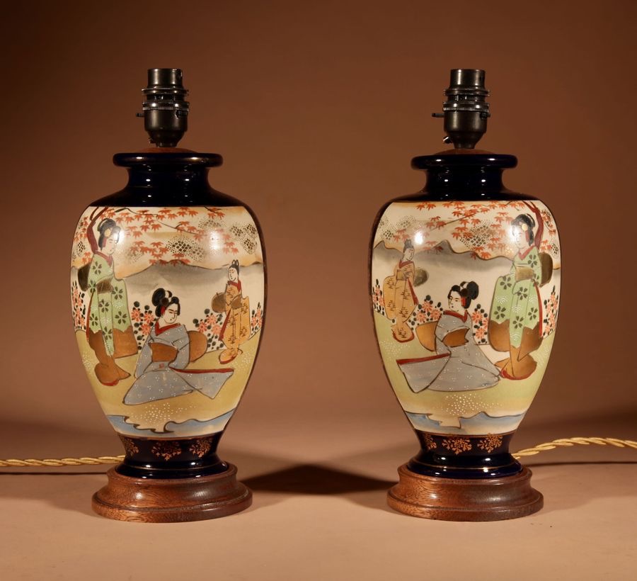 Une authentique paire de lampes de table japonaises Satsuma très décoratives.-photo-3