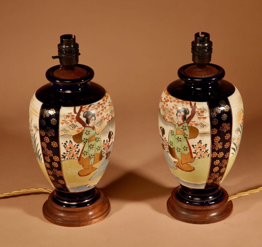 Une authentique paire de lampes de table japonaises Satsuma très décoratives.-photo-2