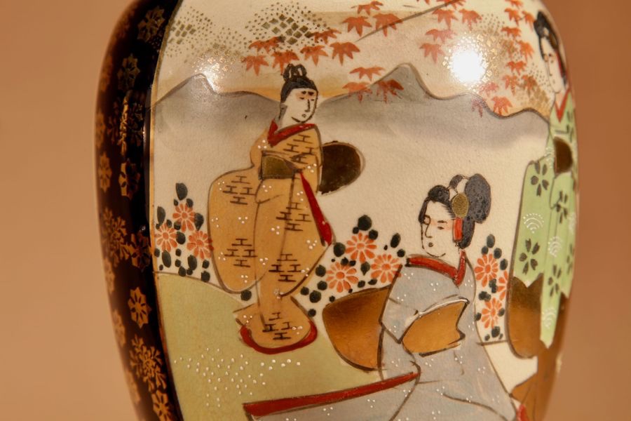 Une authentique paire de lampes de table japonaises Satsuma très décoratives.-photo-5
