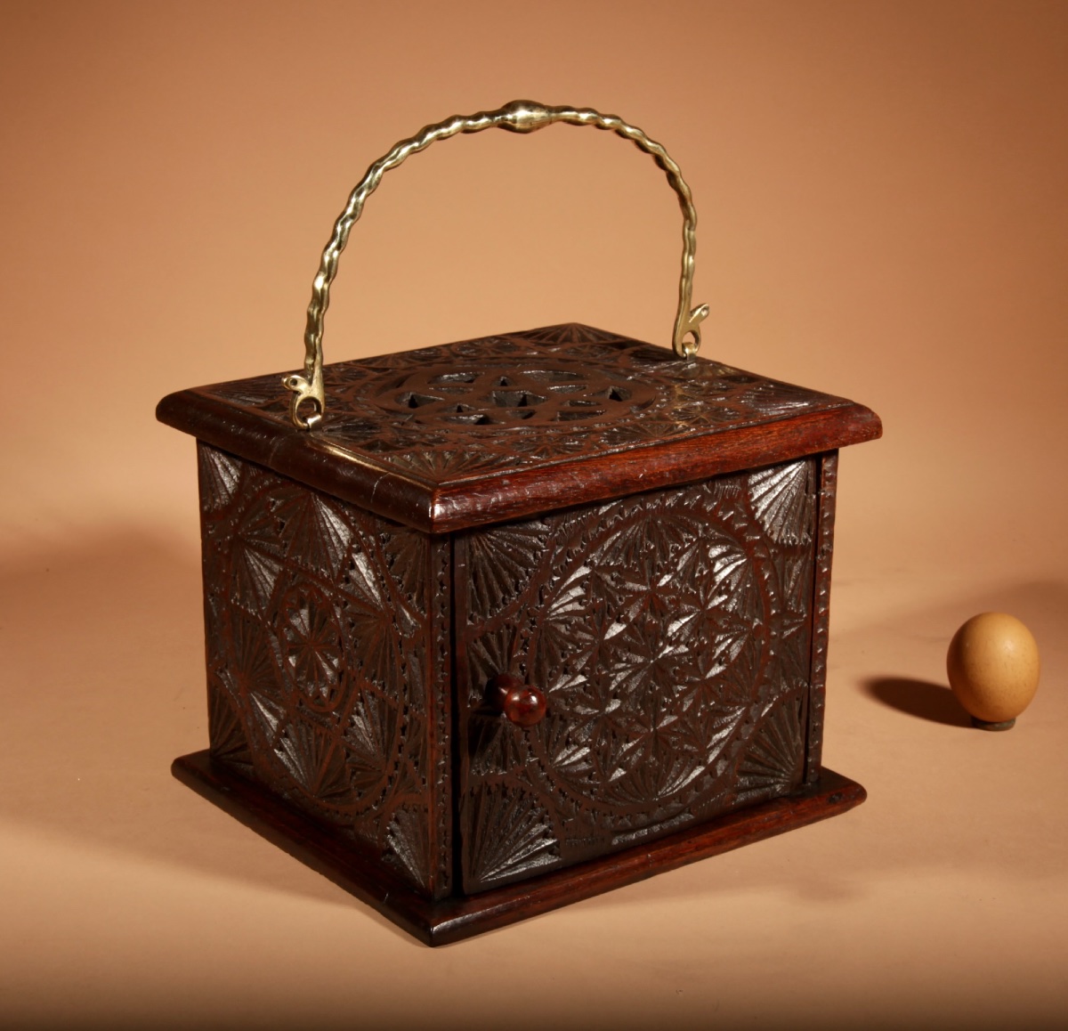  Interesting Finally Oak Chip Carved Foot Stove, Possibly Frisian.-photo-2
