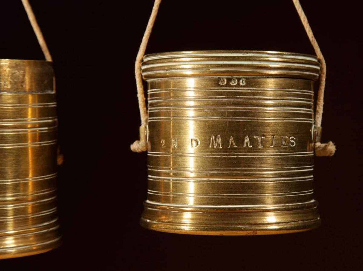 Interesting And Rare Dutch Brass Bushel Balance Complete Set 1846. Of “2 N D Maatjes -photo-2