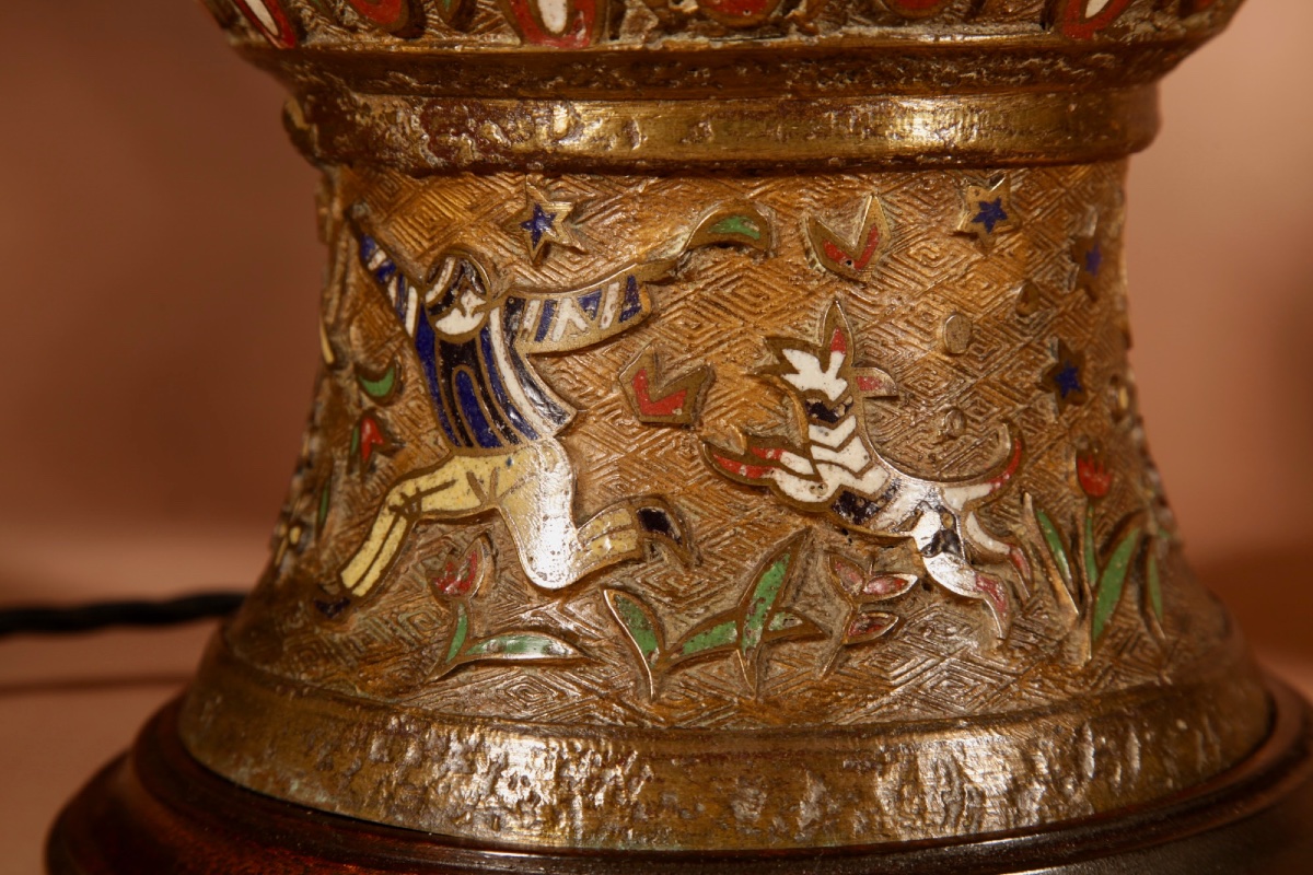 Egyptian Interest, Grande paire de  lampes à poser japonaises en bronze et émail Champlevé-photo-7