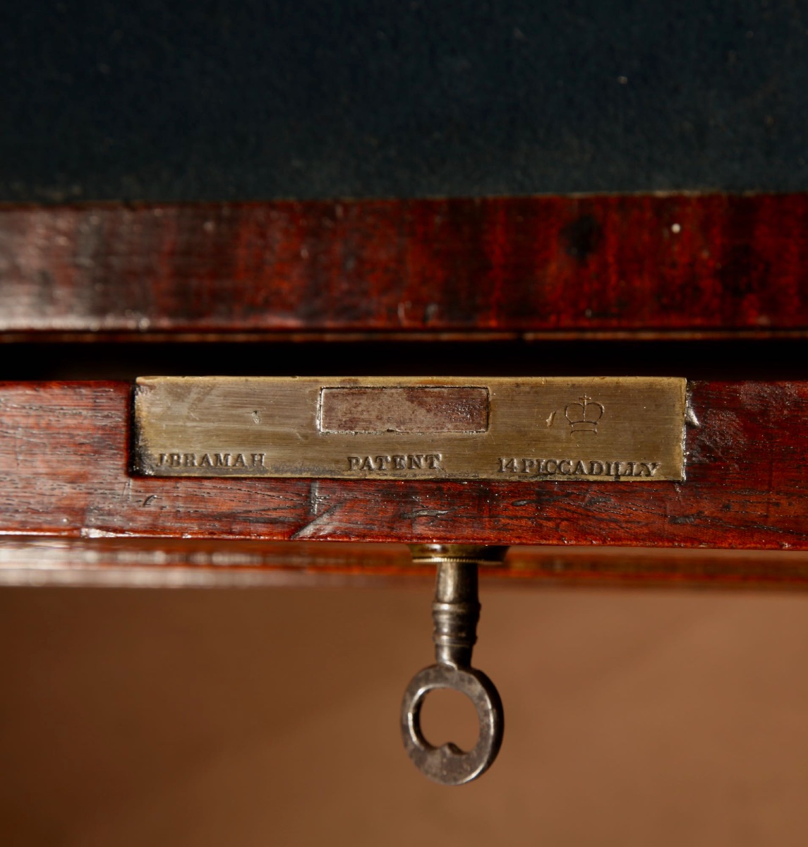  Un rare secrétaire de bibliothèque en acajou, d'époque Régence écossaise.-photo-8