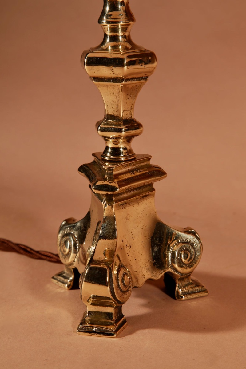   A Pair Of Original Cast Brass Table Lamps.-photo-2