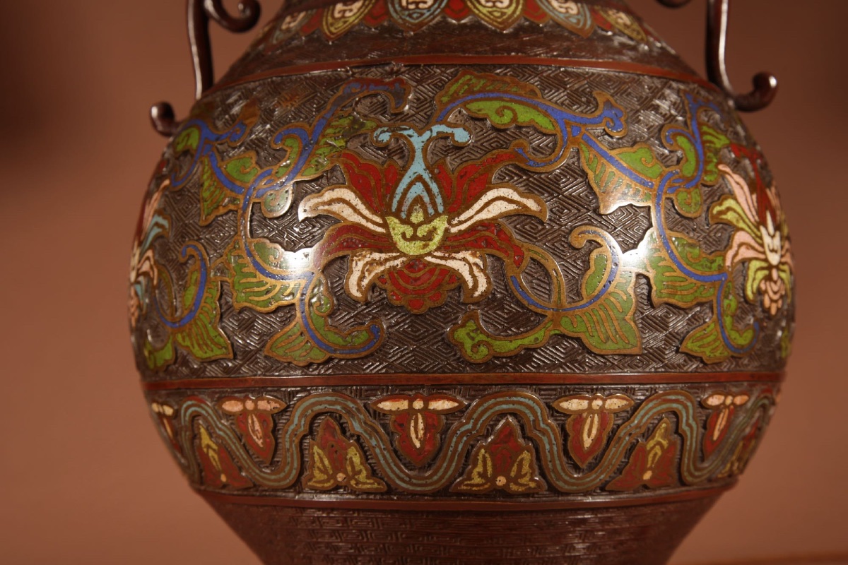 A Large Impressive Champlevé Japanese Bronze Table Lamp.-photo-2