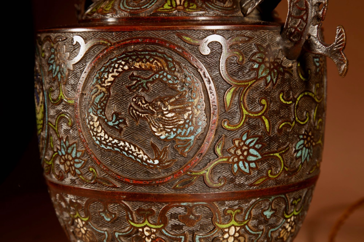 A Large Impressive Champlevé Japanese Bronze Table Lamp.-photo-4