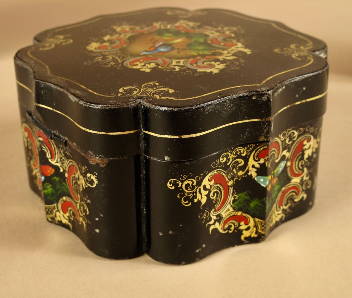 A Complete Set Of Two Lacquered Boxes With Trays, Toleware, England-photo-3