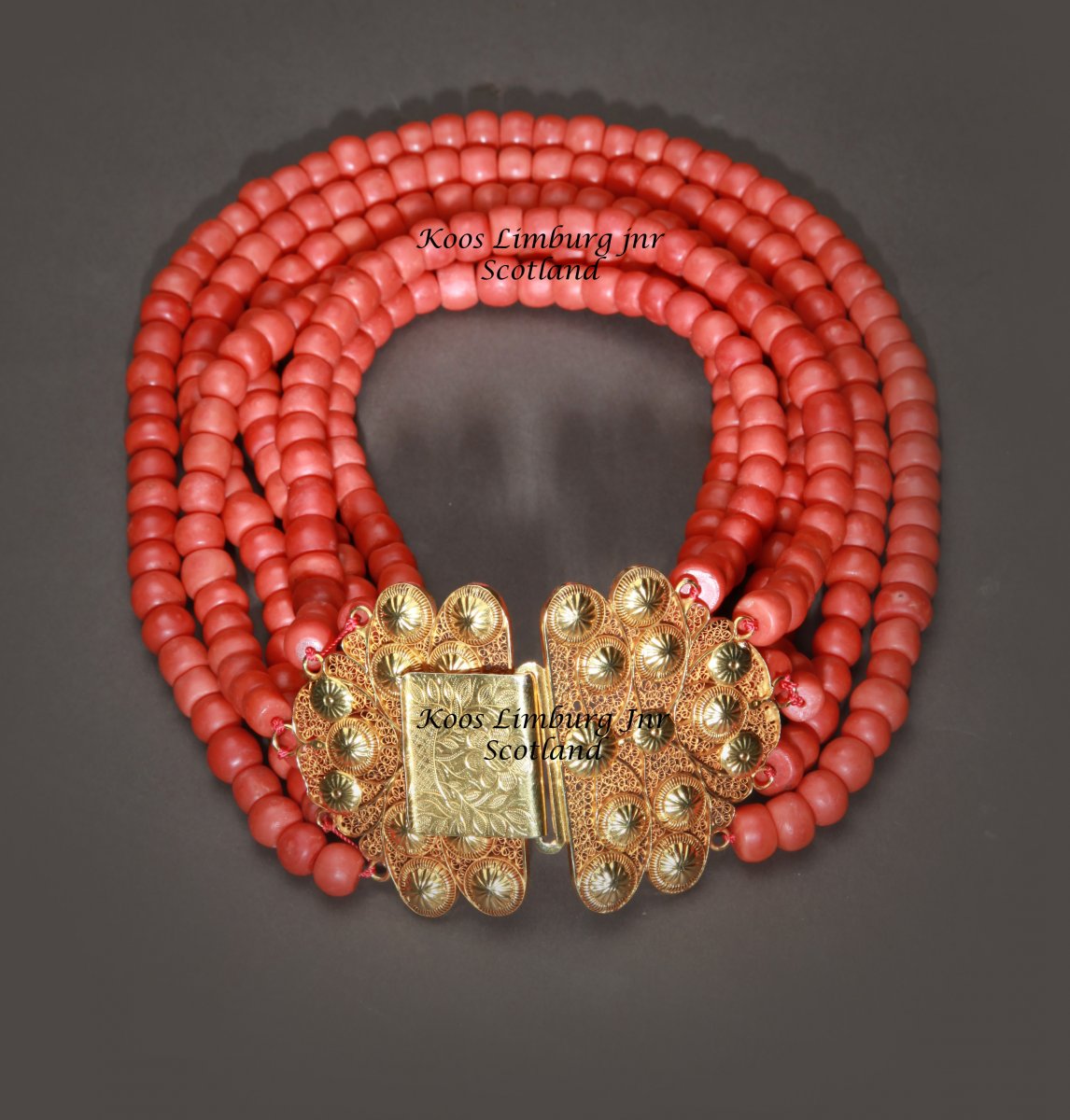 A Magnificent And Exceptional Very Large Dutch Provincial Coral Necklace With Golden Clasp.-photo-3