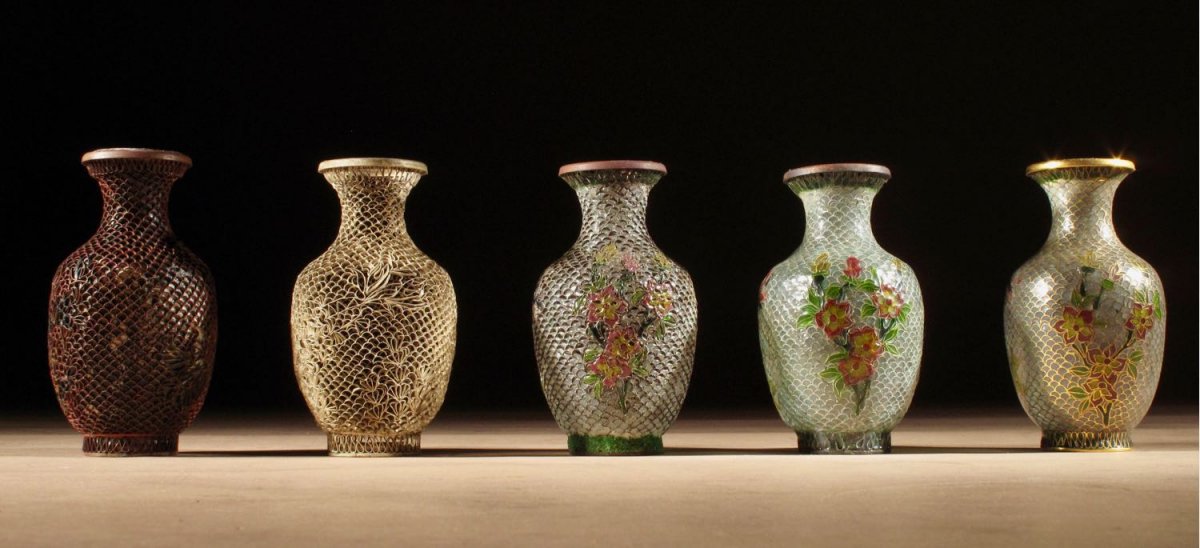 Un Rare Ensemble De Démonstration En Chinois Comment Fabriquer Des Vases En Plique-a-jour Vers