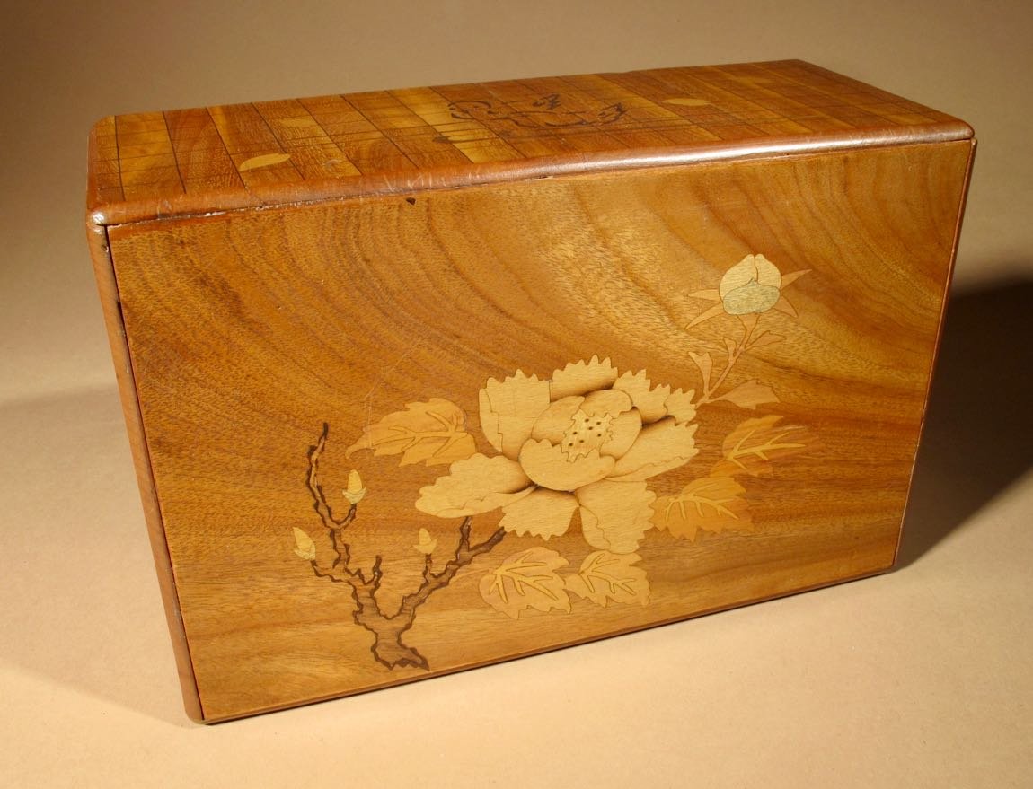 Japanese Box Finely In Marquetry With Fuji Mountain-photo-2